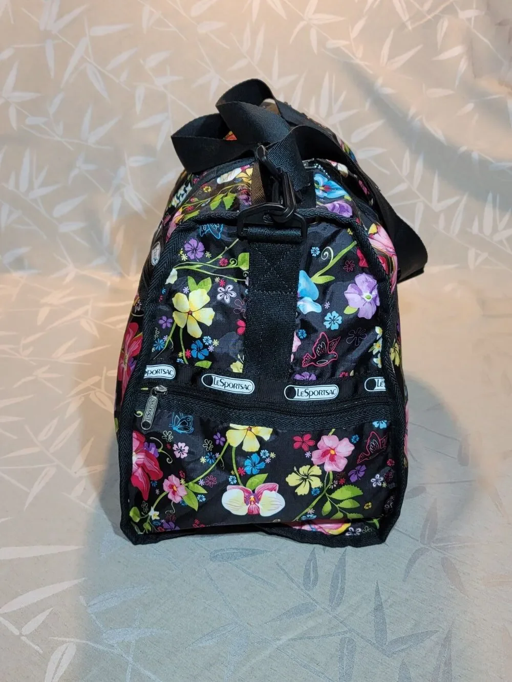 LeSportSac Hawaii Limited Edition Floral Large Tote with Matching Pouch